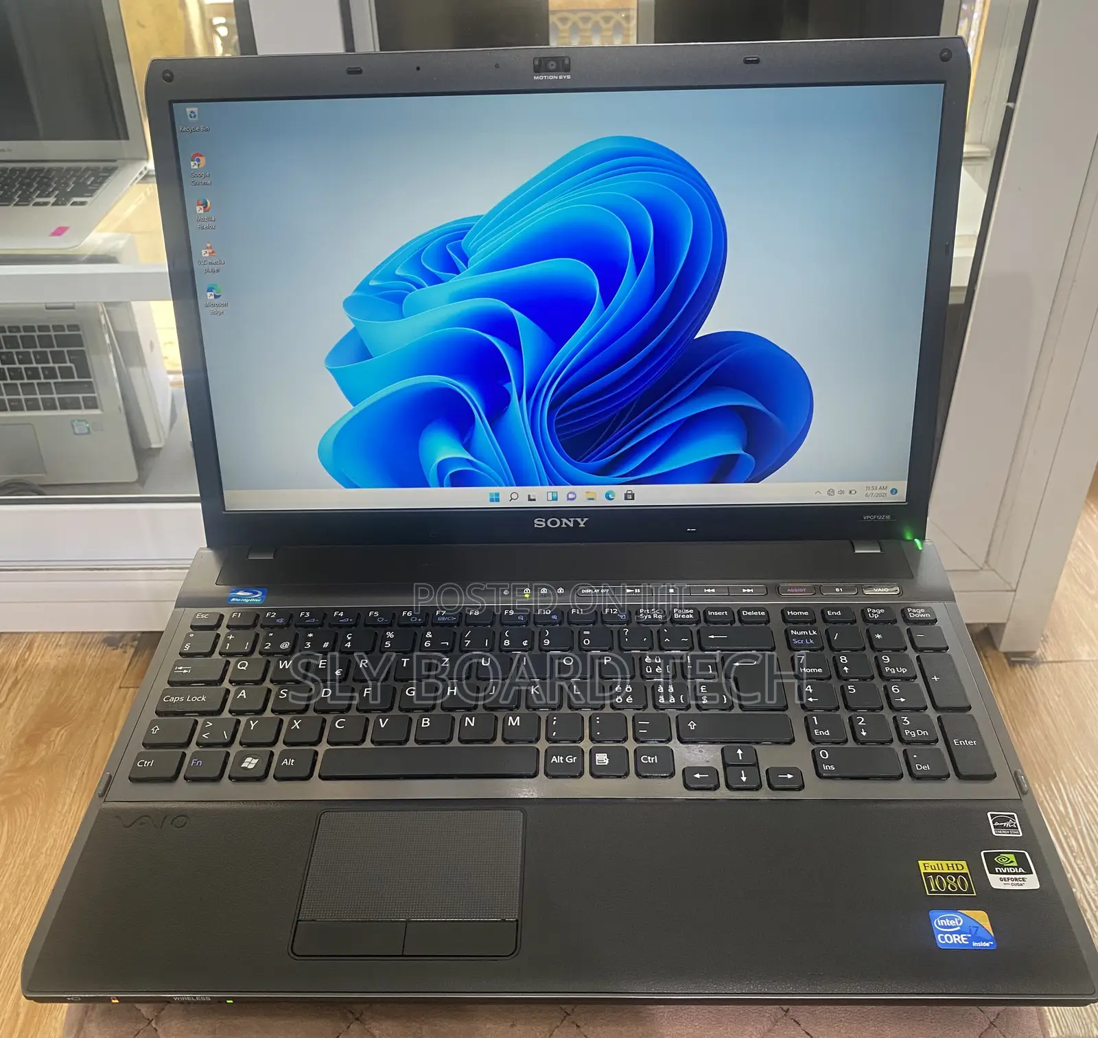 Laptop Sony VAIO VPC-F12S1E 8GB Intel Core i7 HDD 500GB