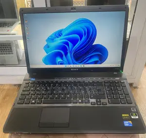 Laptop Sony VAIO VPC-F12S1E 8GB Intel Core i7 HDD 500GB