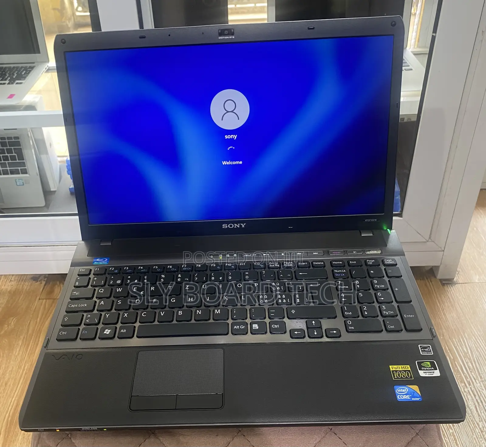 Laptop Sony VAIO VPC-F12S1E 8GB Intel Core i7 HDD 500GB