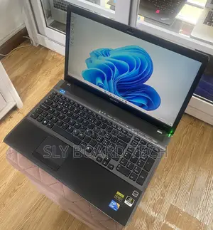 Laptop Sony VAIO VPC-F12S1E 8GB Intel Core i7 HDD 500GB