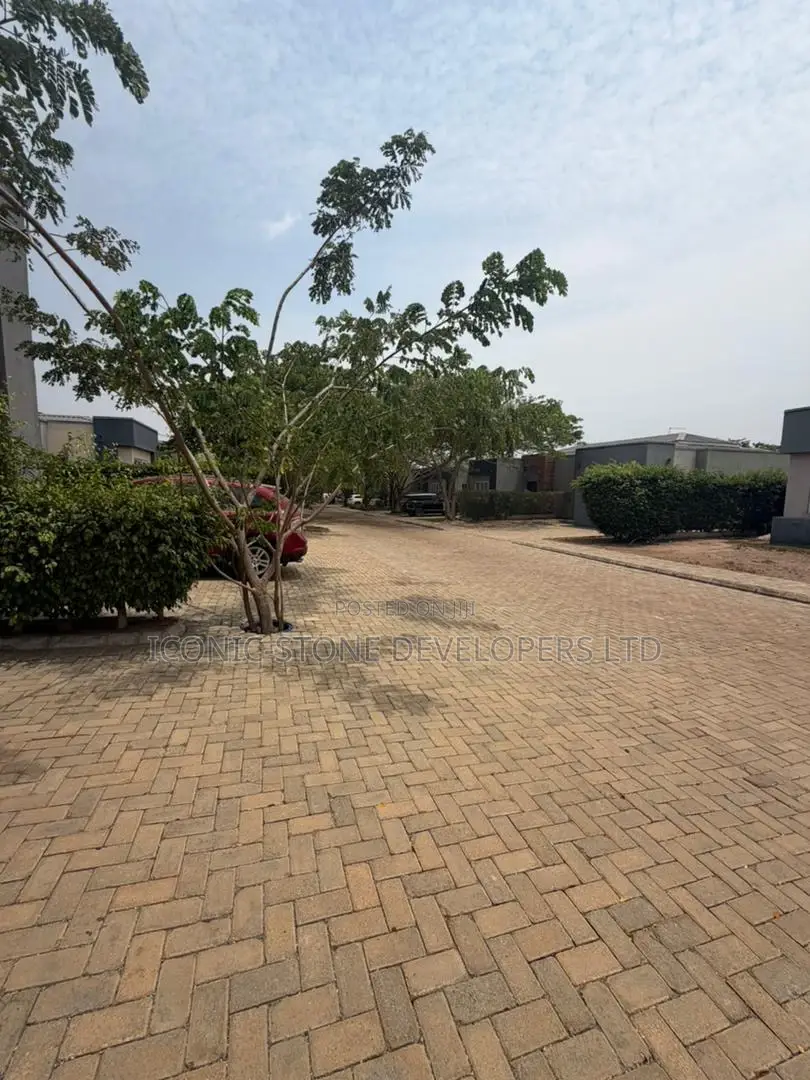3bdrm Townhouse / Terrace in East Legon Hills for rent