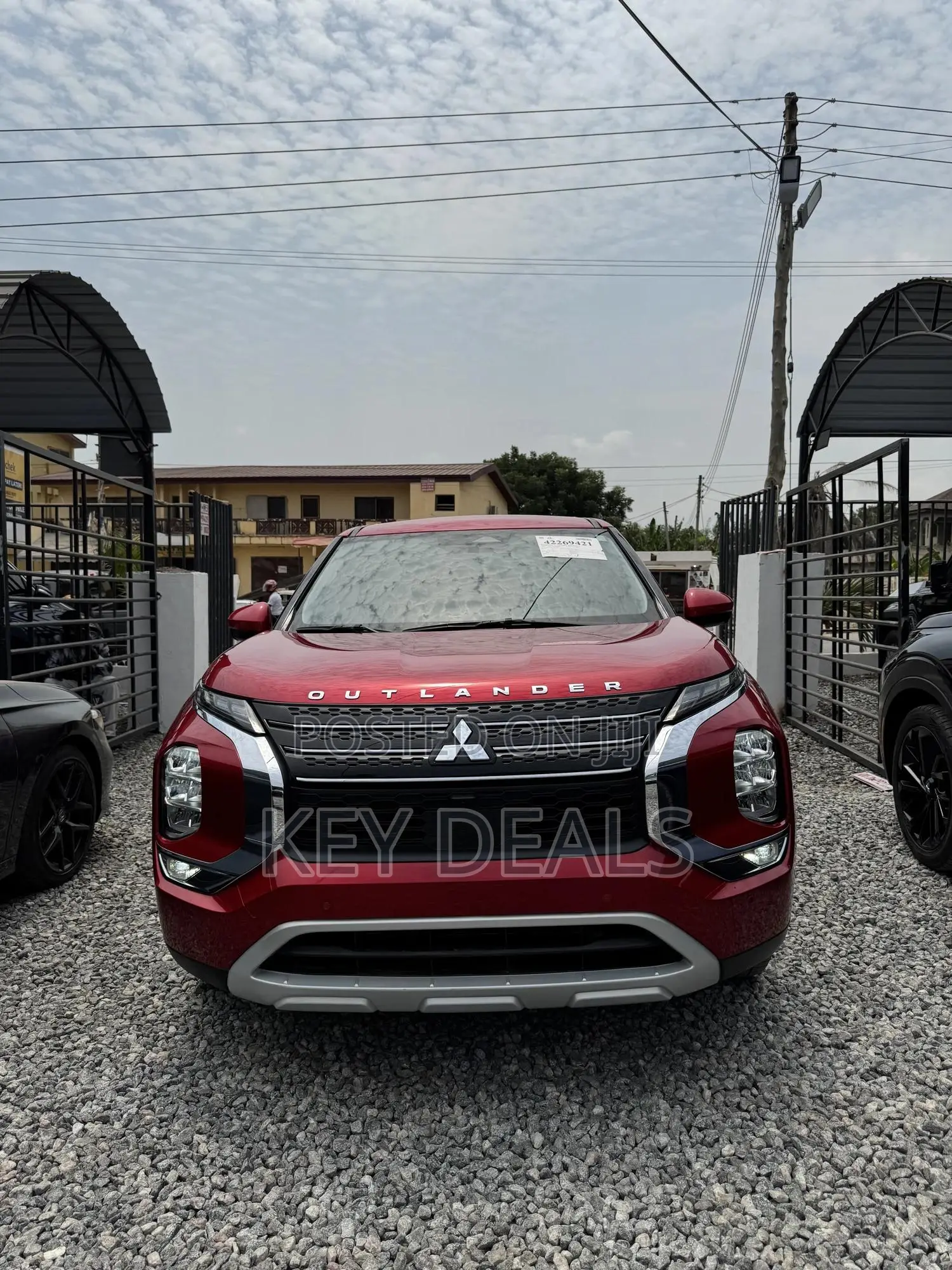 Mitsubishi Outlander SE 2024 Red