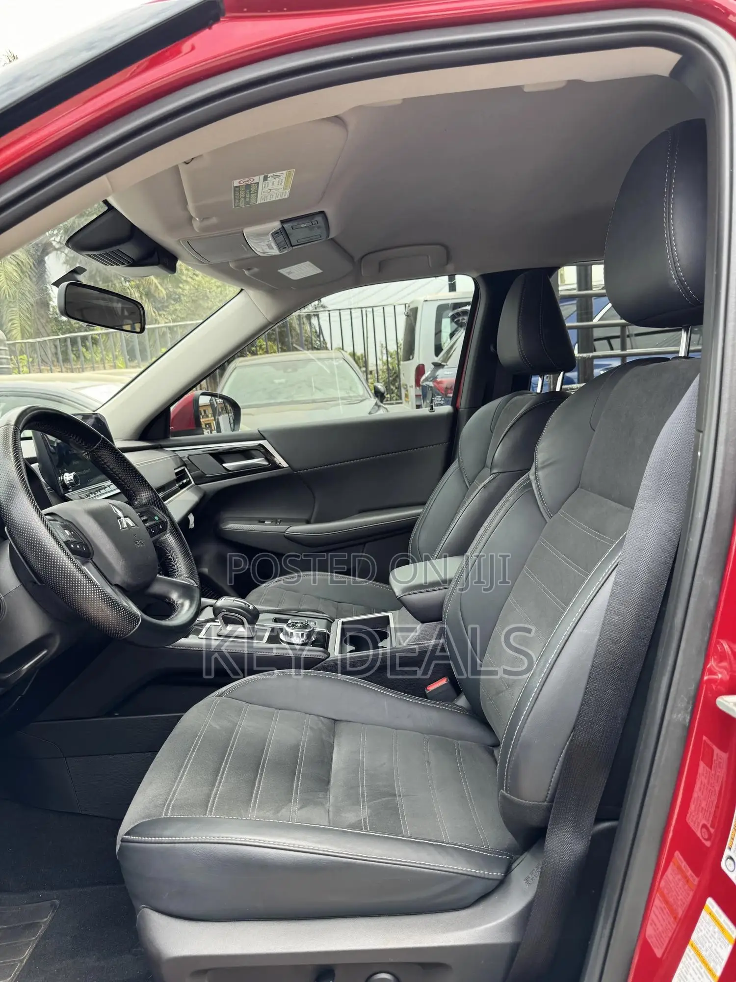 Mitsubishi Outlander SE 2024 Red