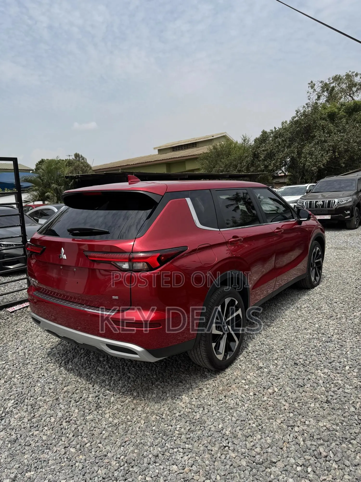 Mitsubishi Outlander SE 2024 Red