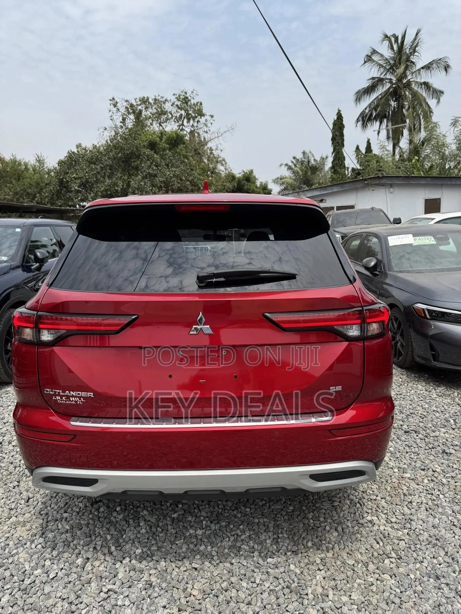 Mitsubishi Outlander SE 2024 Red