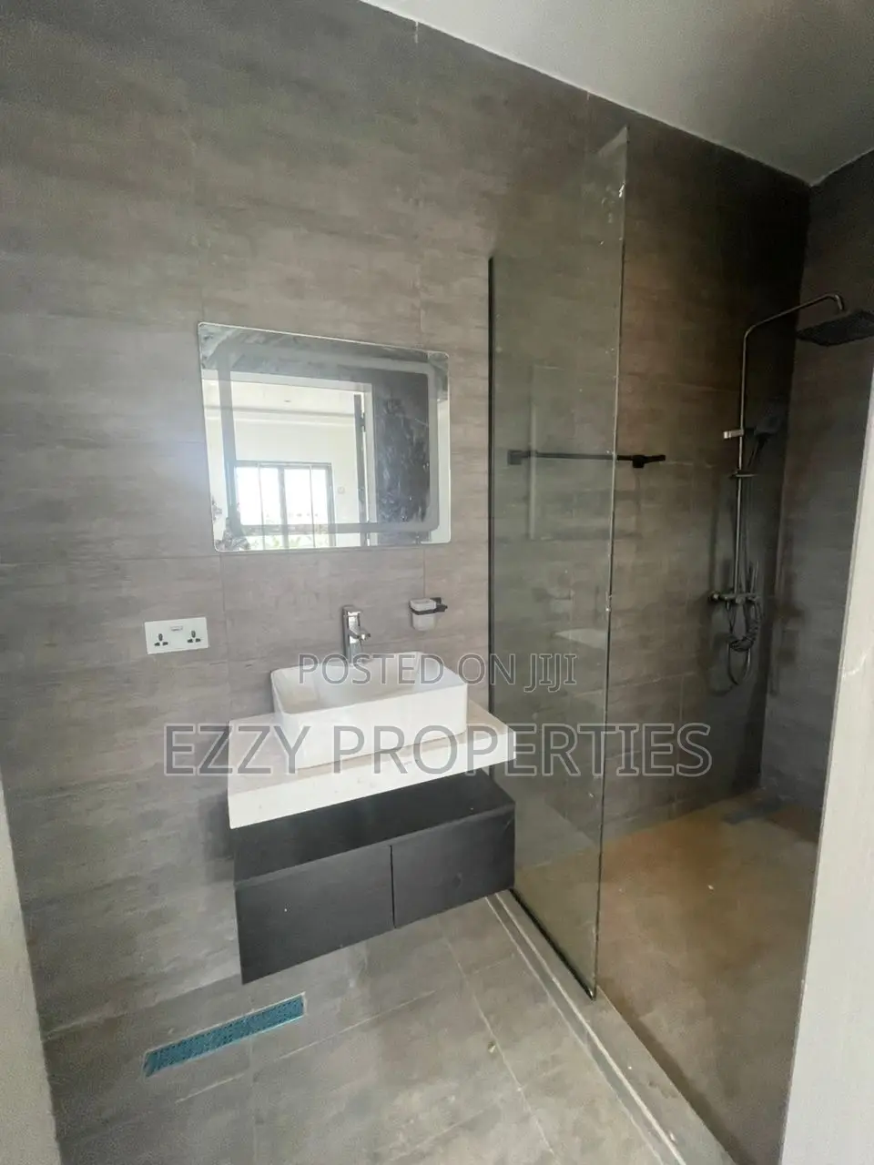 4bdrm House in East Legon Hills for rent