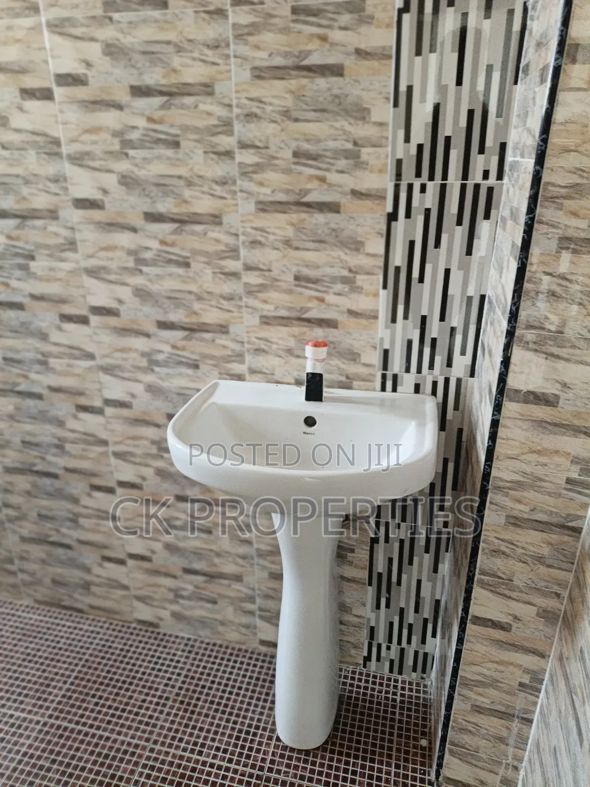 Mini Flat in Dome for rent