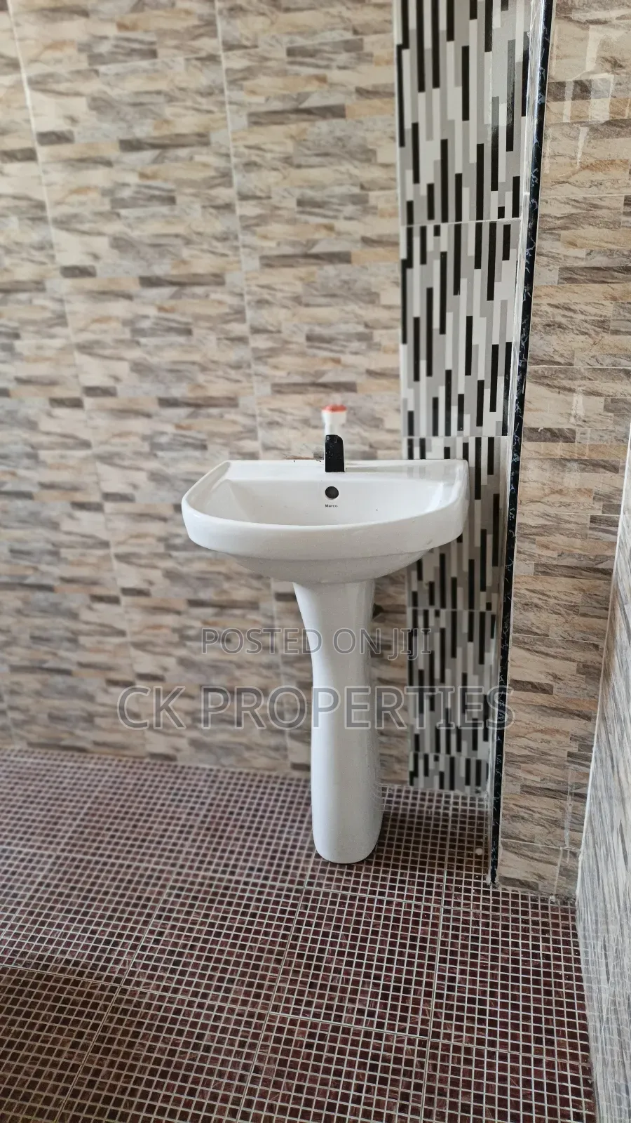 Mini Flat in Dome for rent