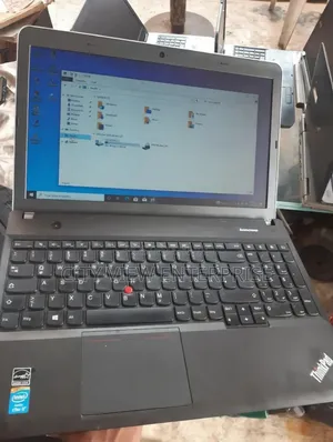Laptop Lenovo ThinkPad Edge E540 4GB Intel Core i5 HDD 500GB