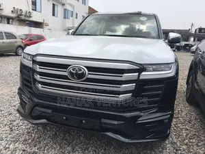 New Toyota Land Cruiser LC300 2025 Black
