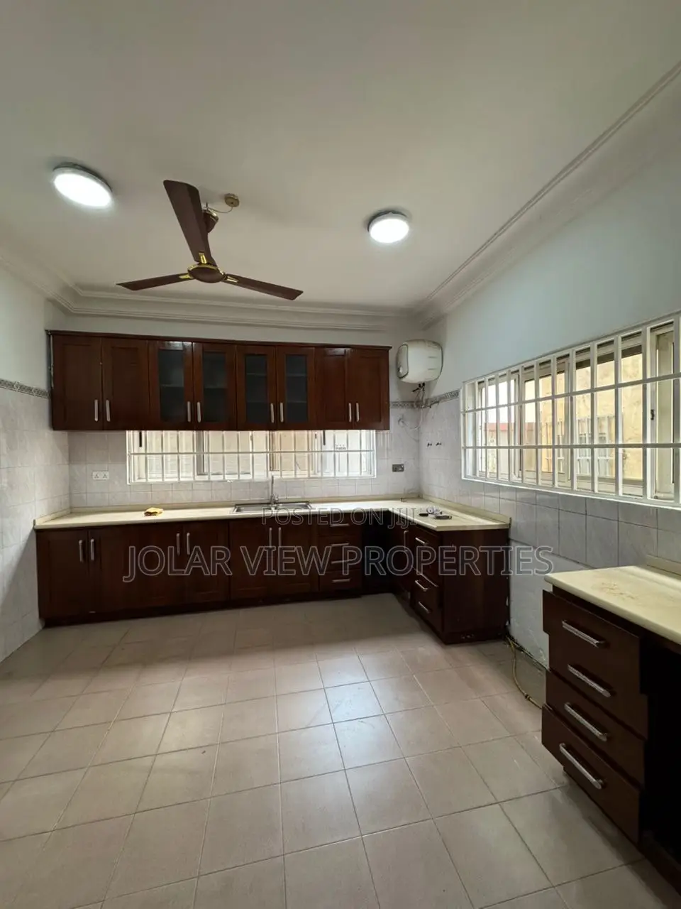 Mini Flat in Jolar View, Tseaddo for rent