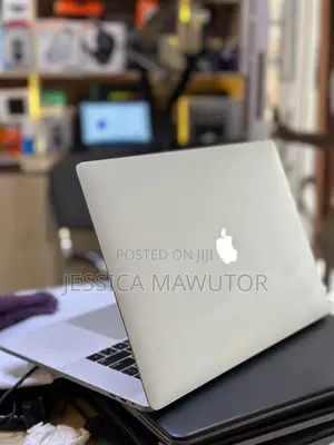 Laptop Apple MacBook Pro 16GB Intel Core i7 SSD 512GB
