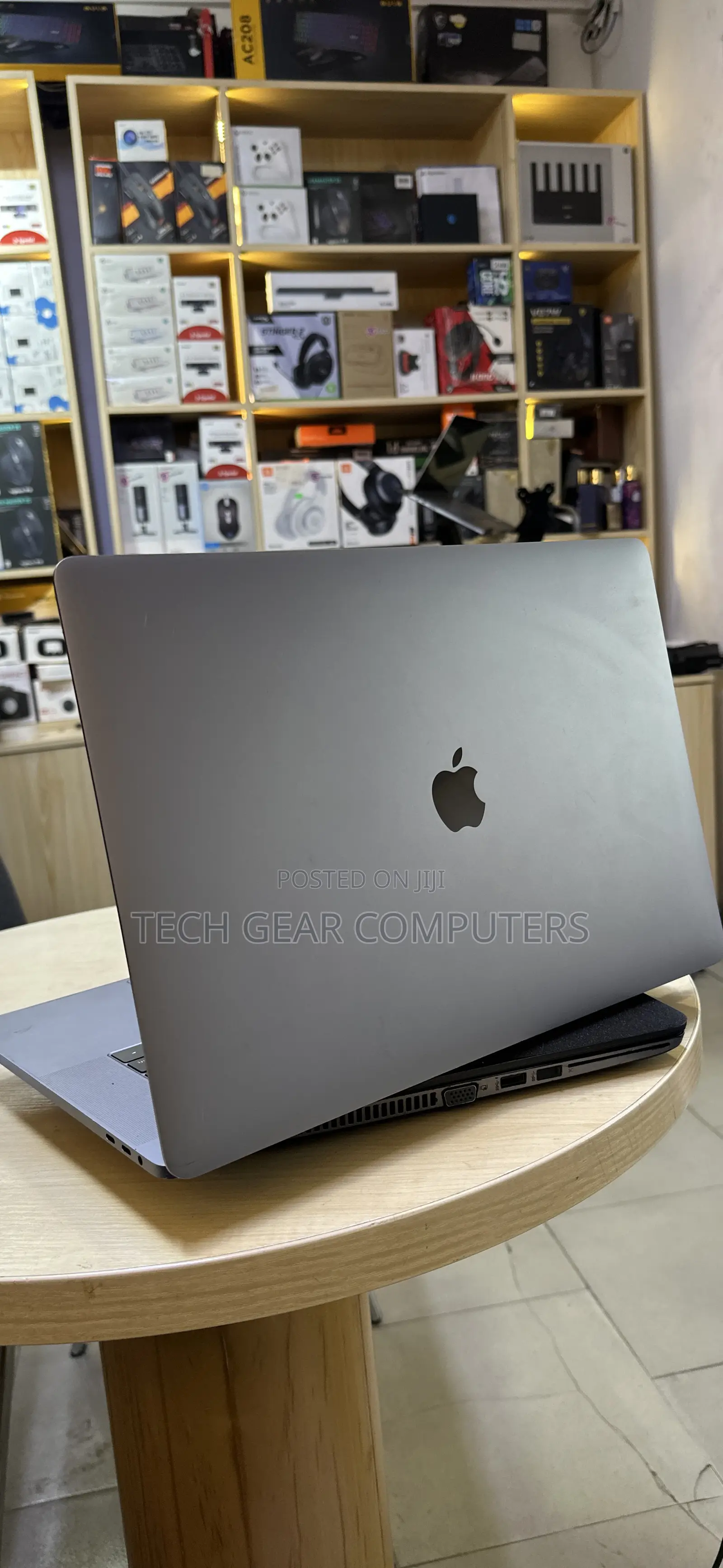 Laptop Apple MacBook Pro 2017 16GB Intel Core i7 SSD 256GB