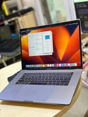 Laptop Apple MacBook Pro 2017 16GB Intel Core i7 SSD 256GB