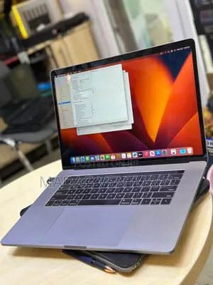 Laptop Apple MacBook Pro 2017 16GB Intel Core i7 SSD 256GB