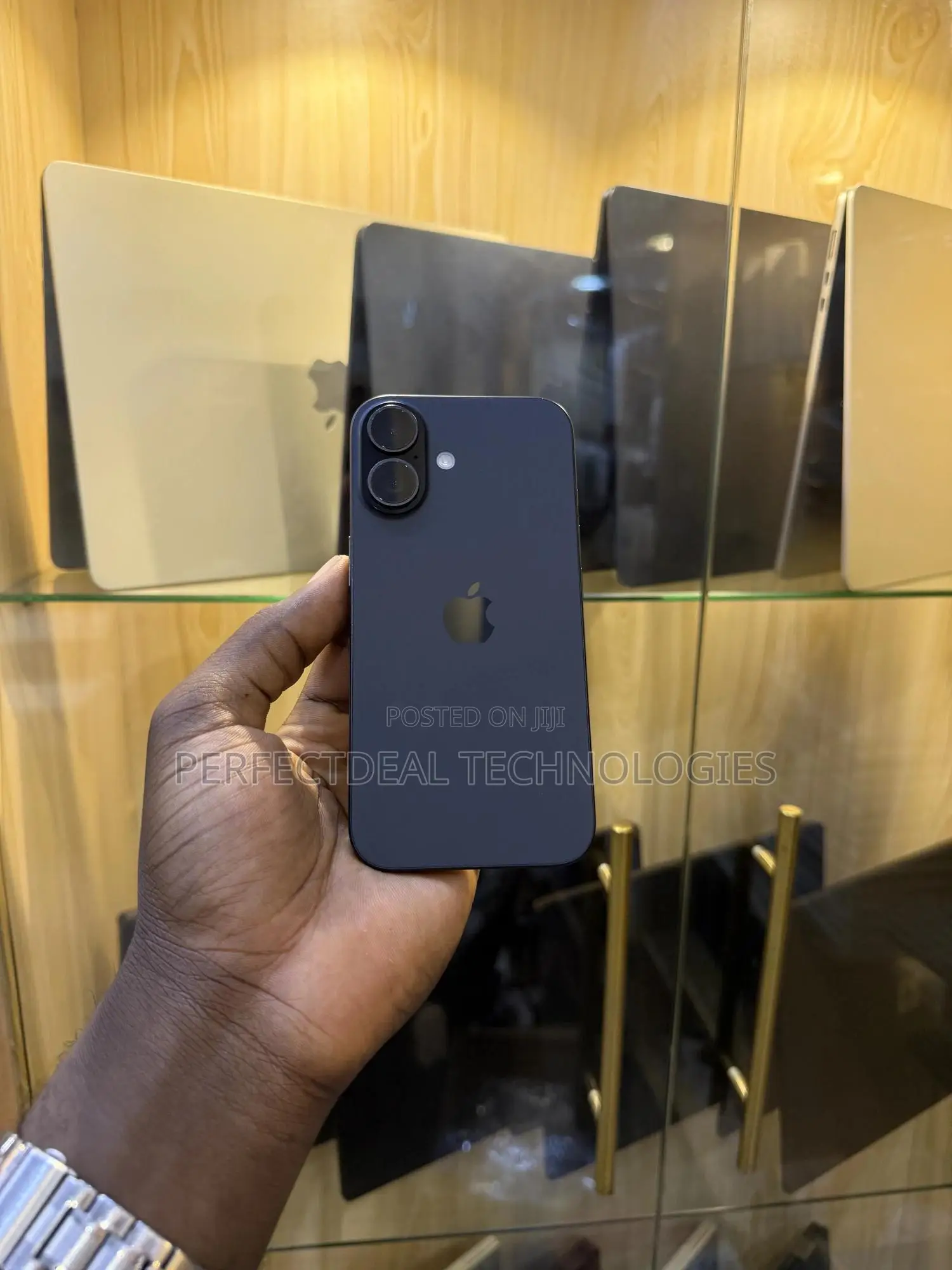 New Apple iPhone 16 128 GB Black