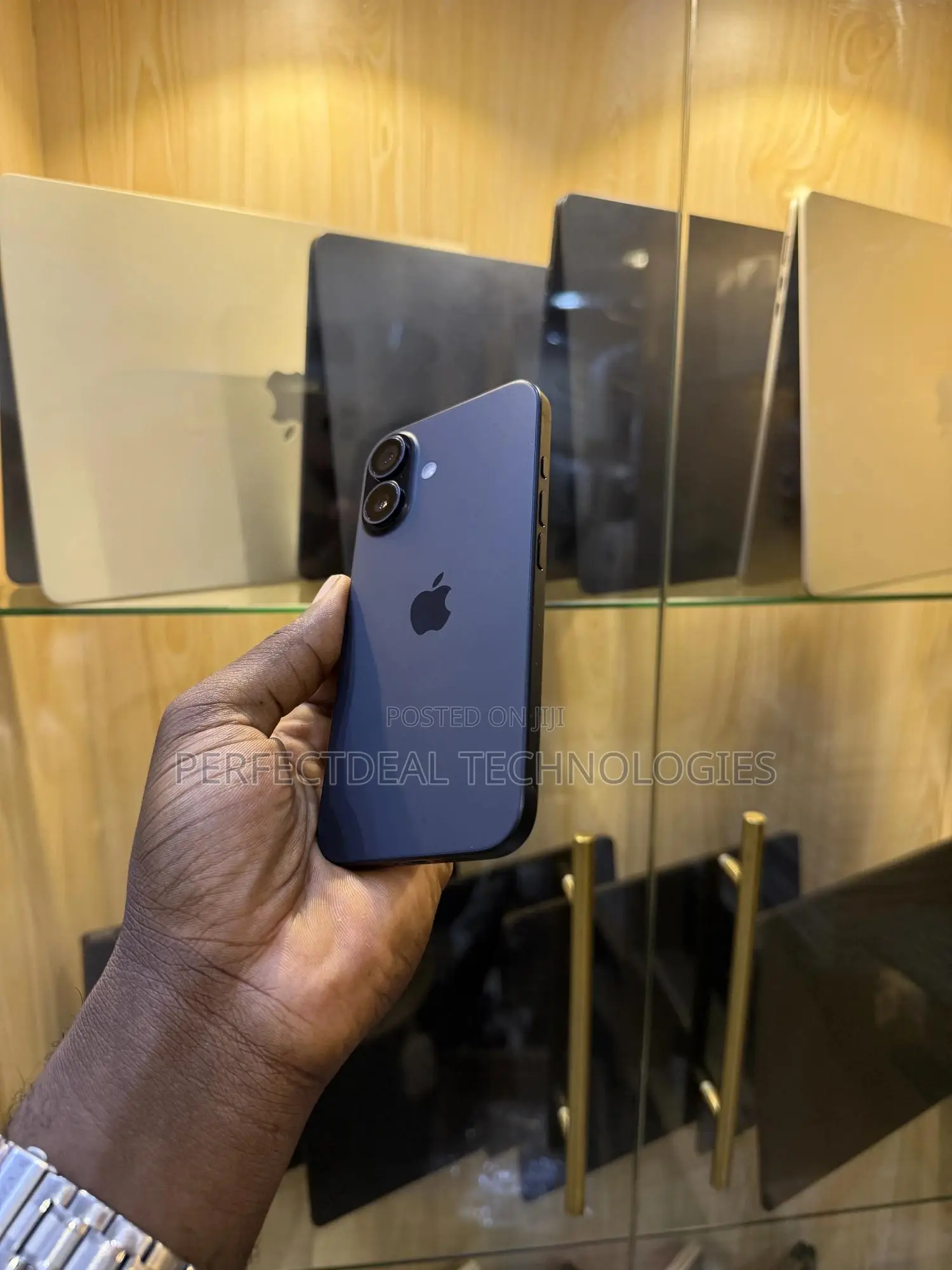 New Apple iPhone 16 128 GB Black