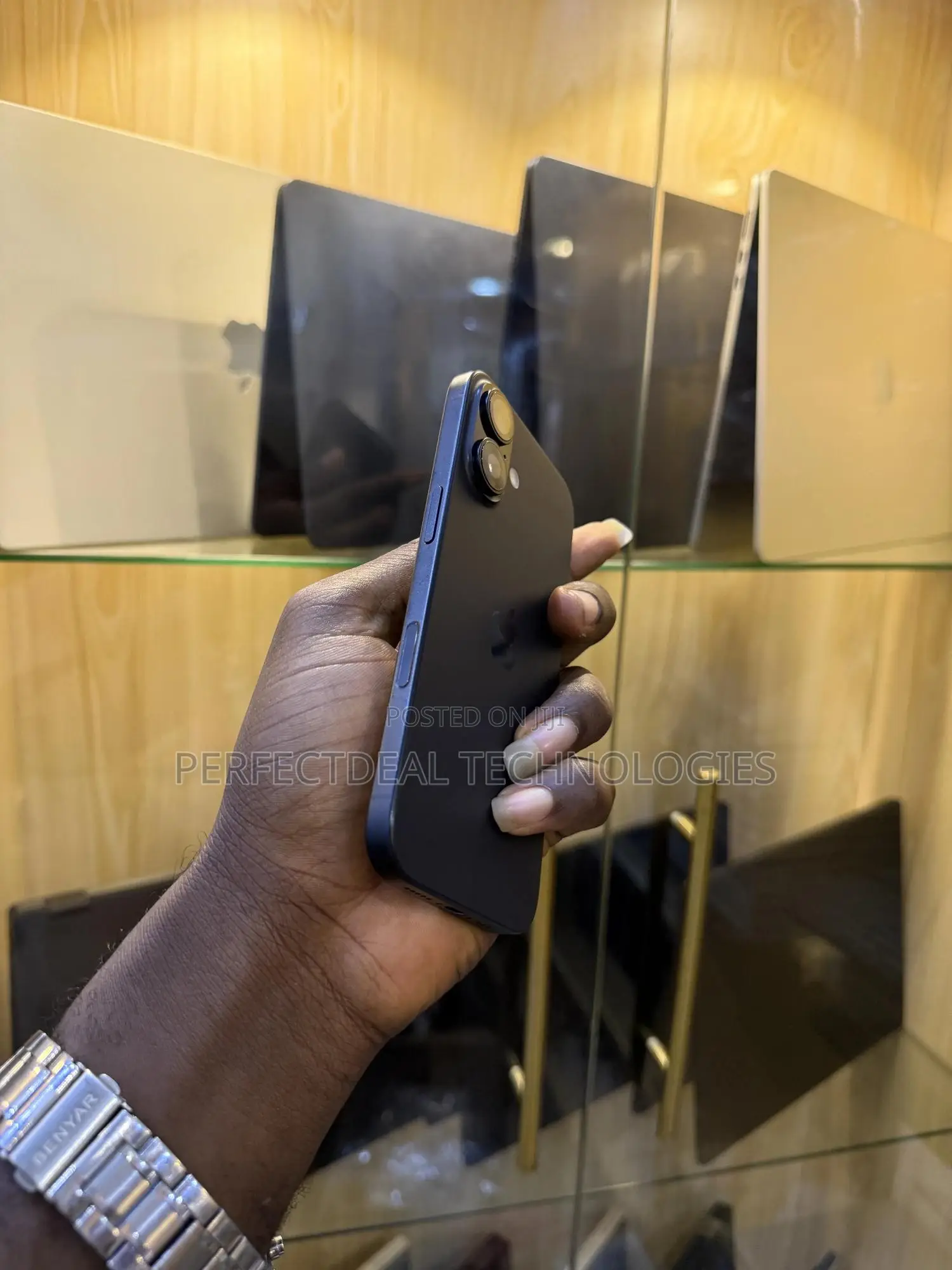 New Apple iPhone 16 128 GB Black