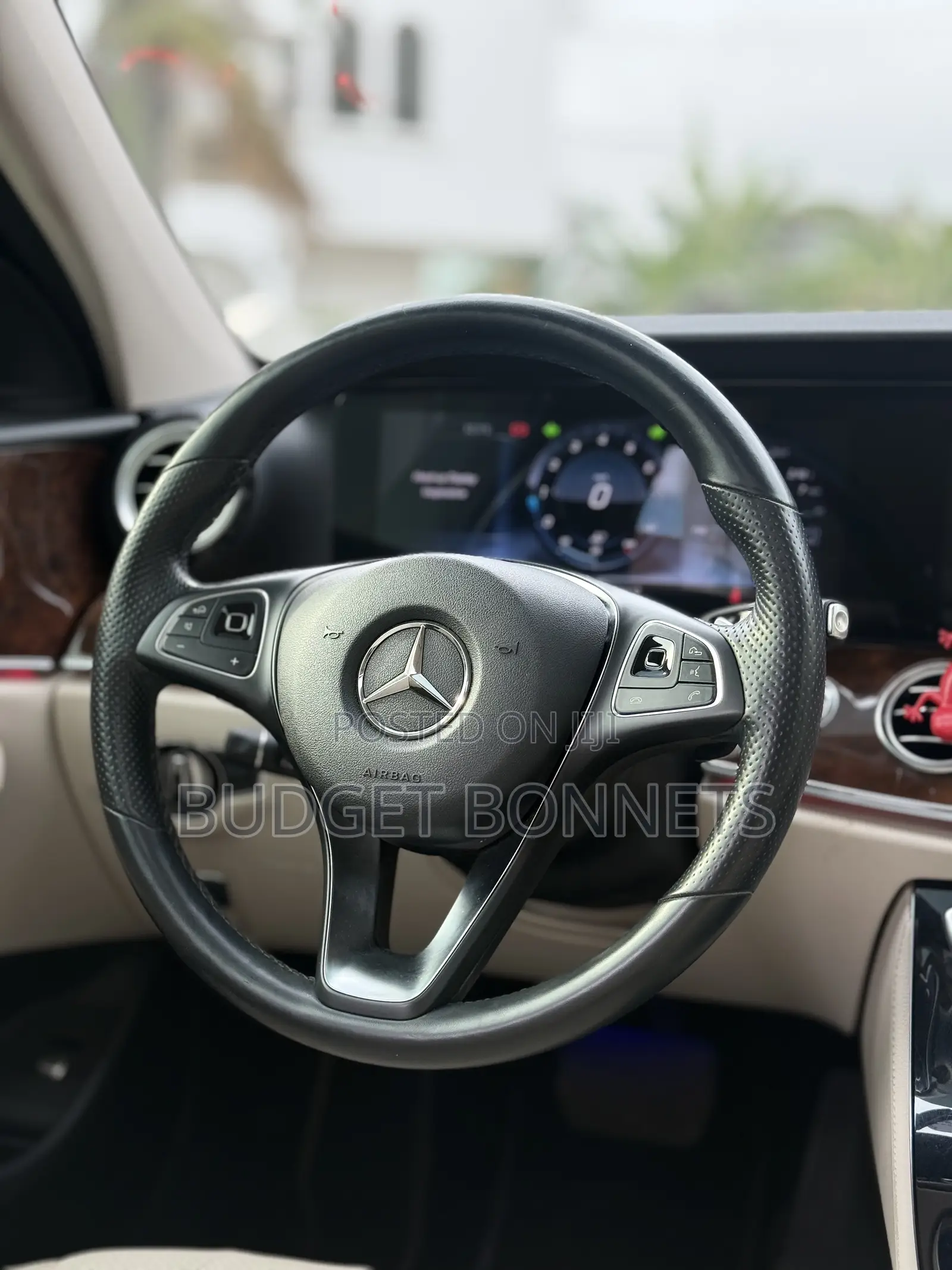 Mercedes-Benz E300 2018 Blue