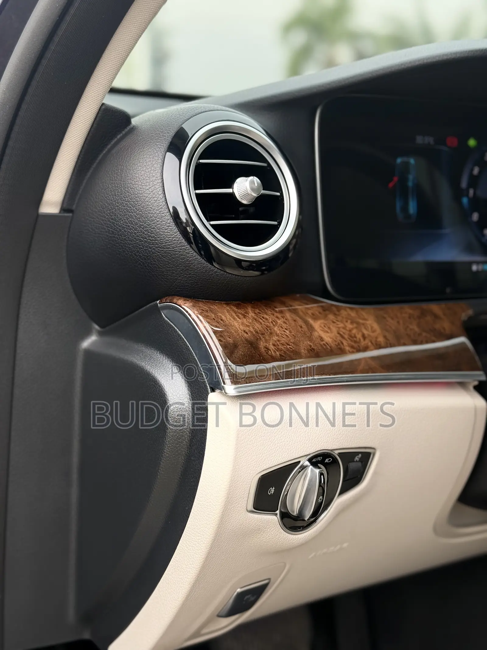 Mercedes-Benz E300 2018 Blue