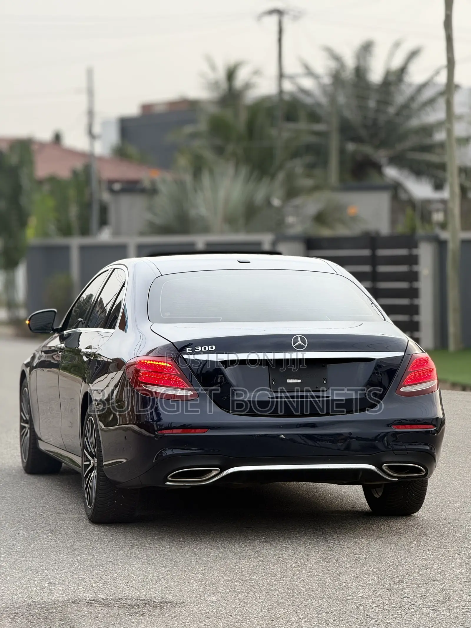 Mercedes-Benz E300 2018 Blue