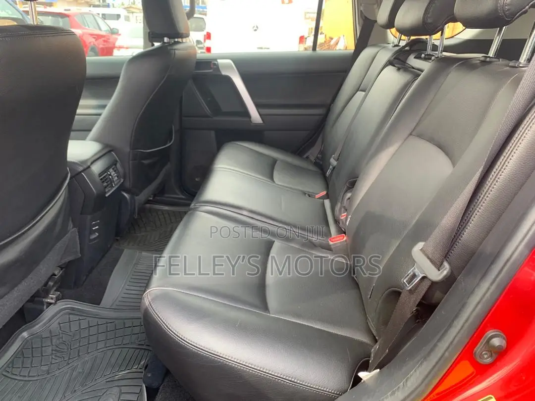 Toyota Land Cruiser Prado 2.7 2021 Red