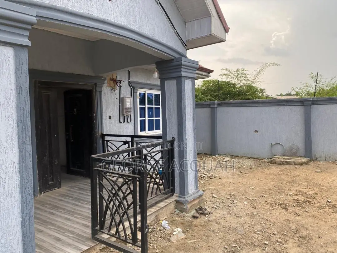 3bdrm House in Acq-Homes, Amasaman for rent