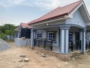 3bdrm House in Acq-Homes, Amasaman for rent