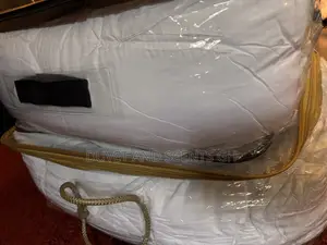 Plain White 7 Pecies Super Kingsize Duvet Set