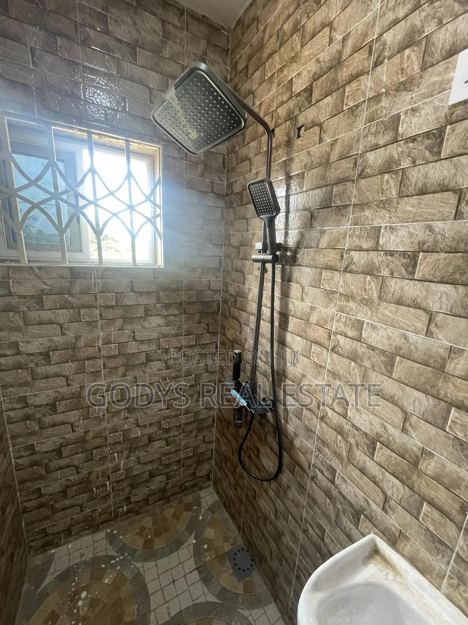1bdrm Apartment in Adade, Kasoa for rent