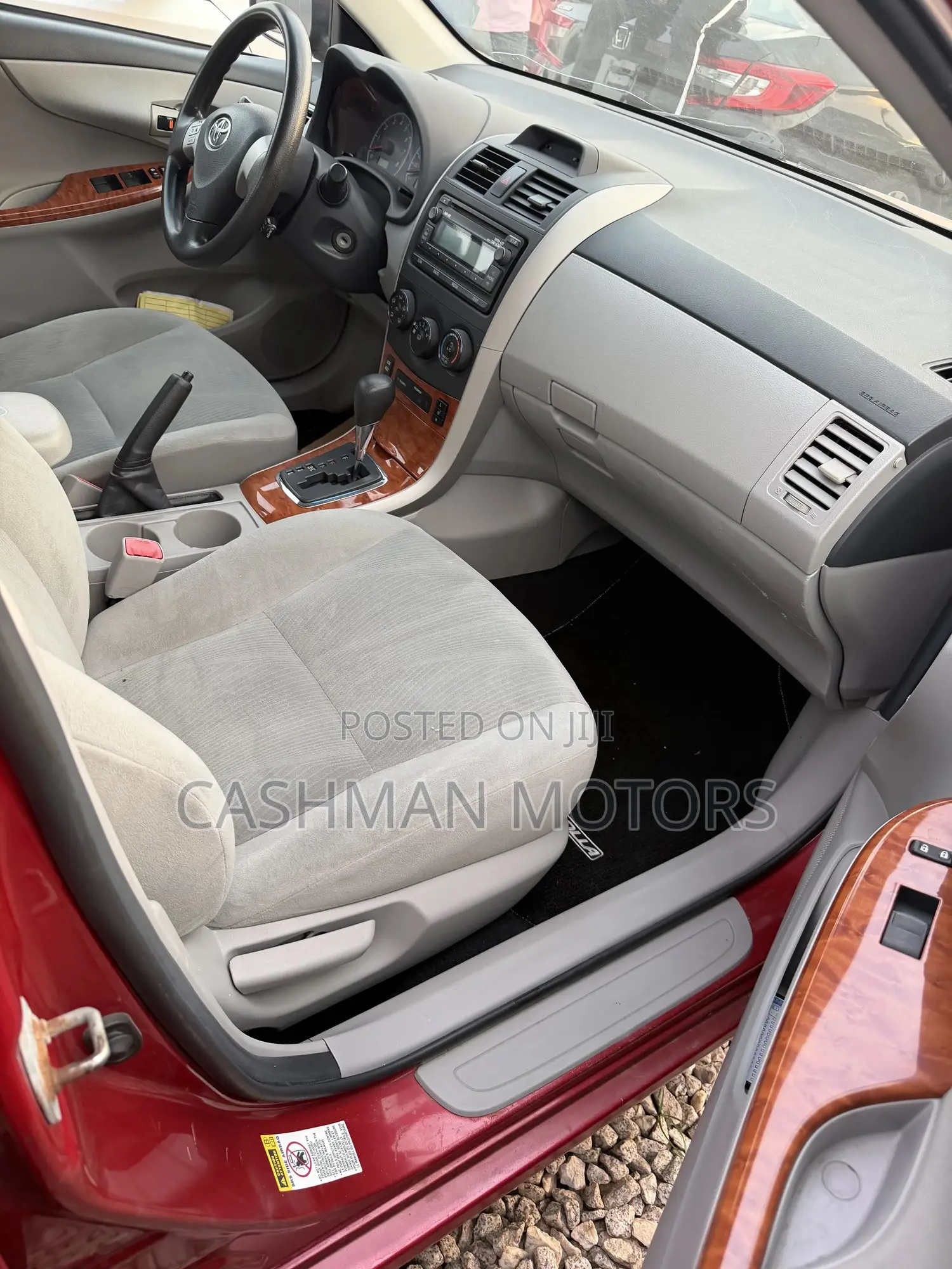 Toyota Corolla LE 4dr Sedan (1.8L 4cyl 4A) 2013 Red