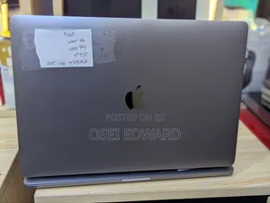 Laptop Apple MacBook Pro 2017 16GB Intel Core i7 SSD 512GB