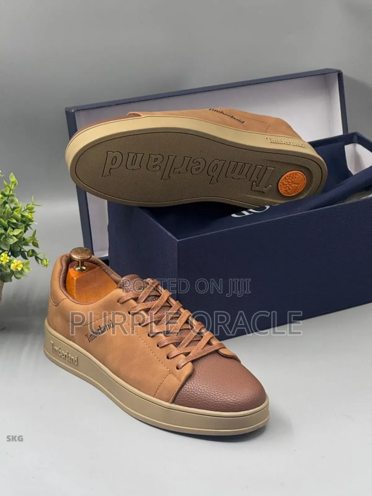 Timberland Brown Leather Design Sneakers.