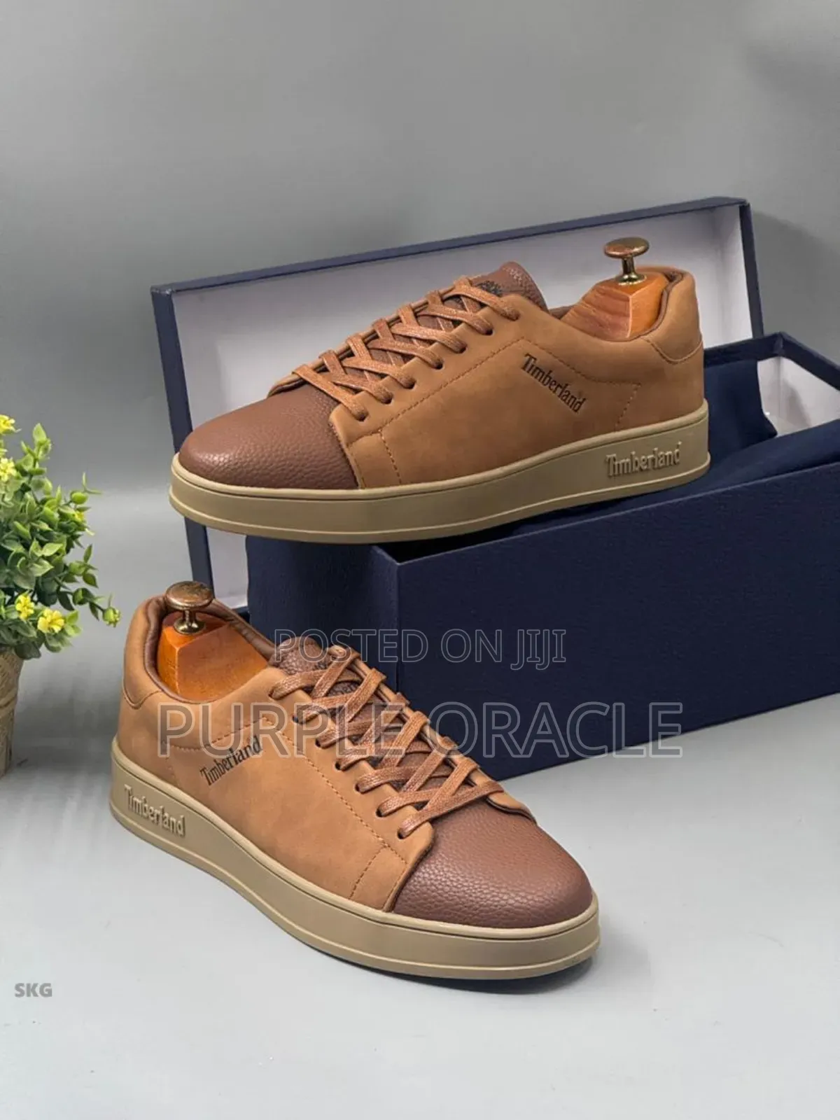 Timberland Brown Leather Design Sneakers.