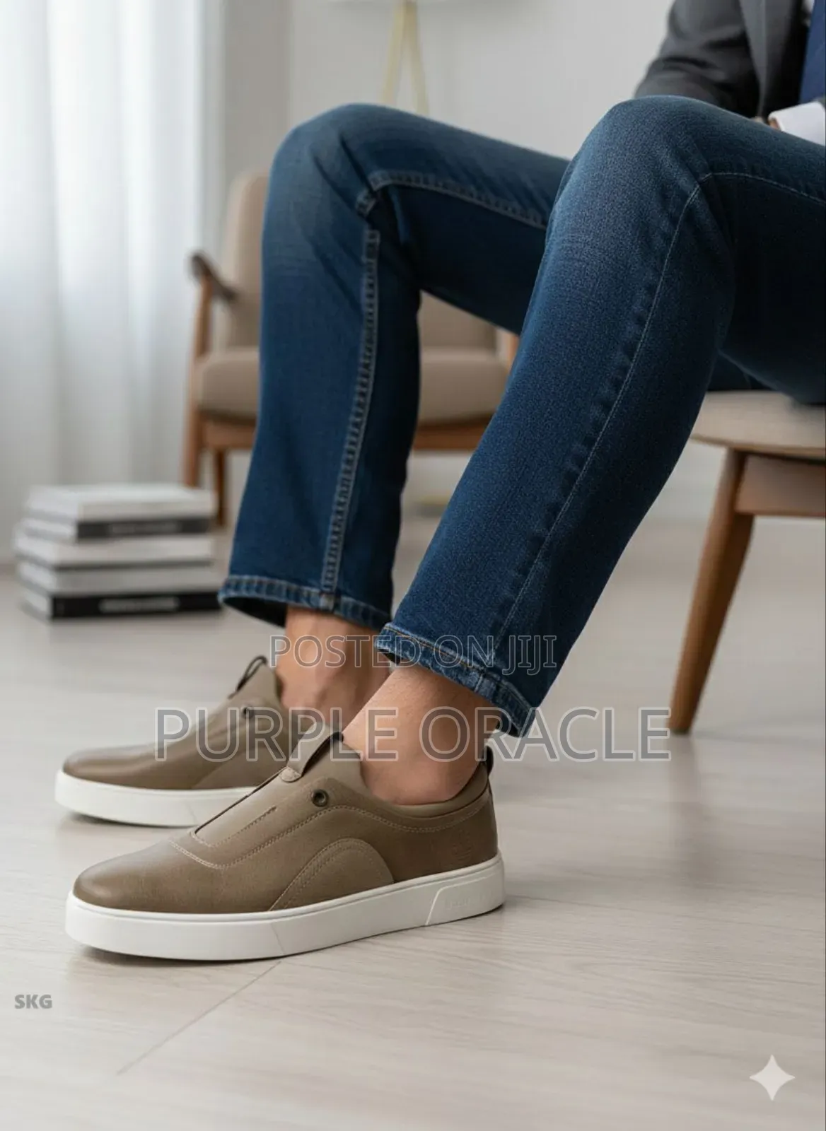 Comfortable Men's Slip-on Sneakers .