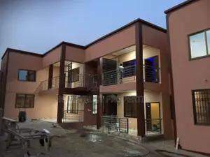 10bdrm Apartment in Kwabenya for sale