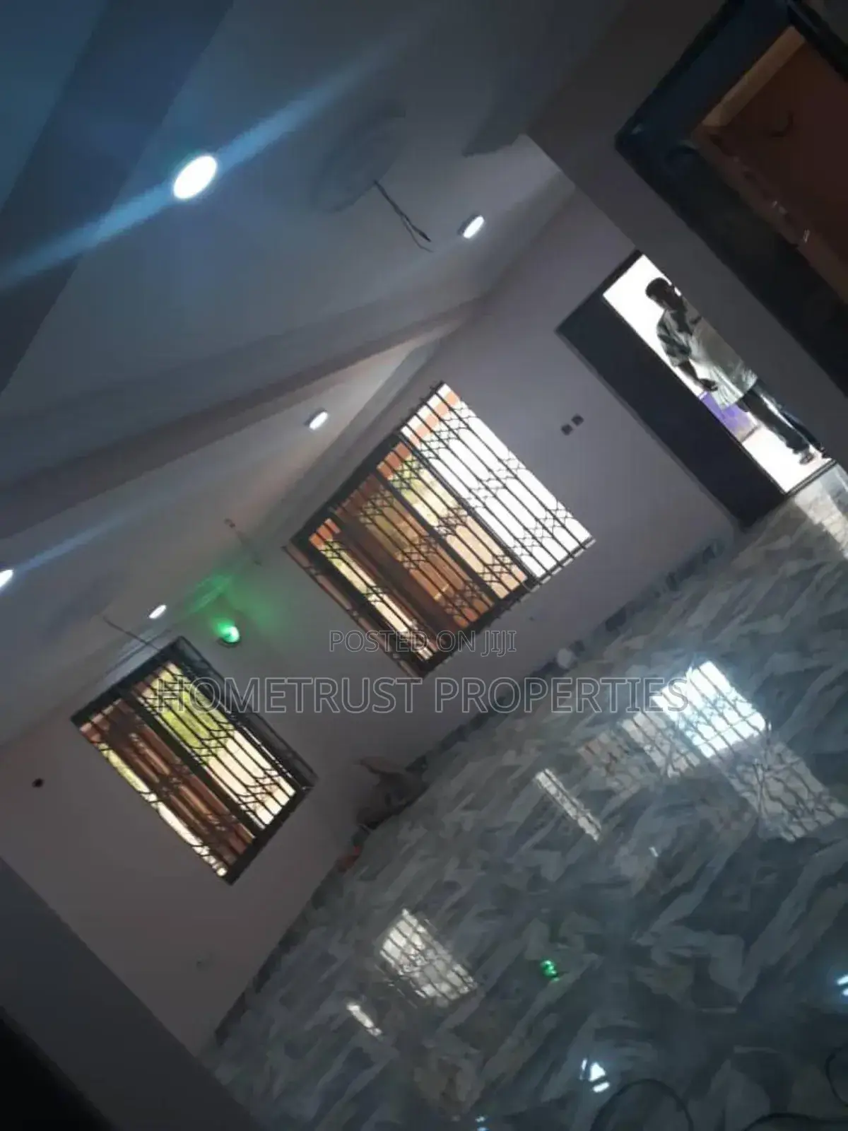 10bdrm Apartment in Kwabenya for sale