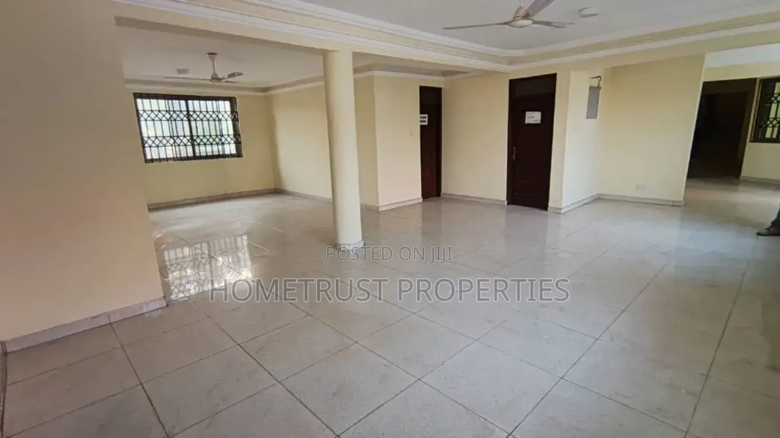 10bdrm Apartment in Kwabenya for sale