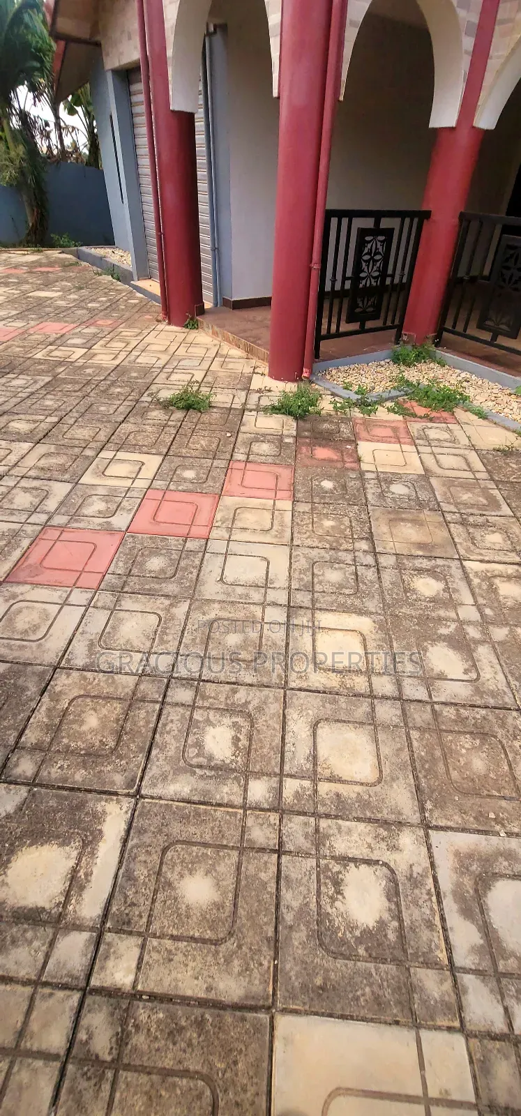 5bdrm Duplex in Gracious Properties, Weija for rent