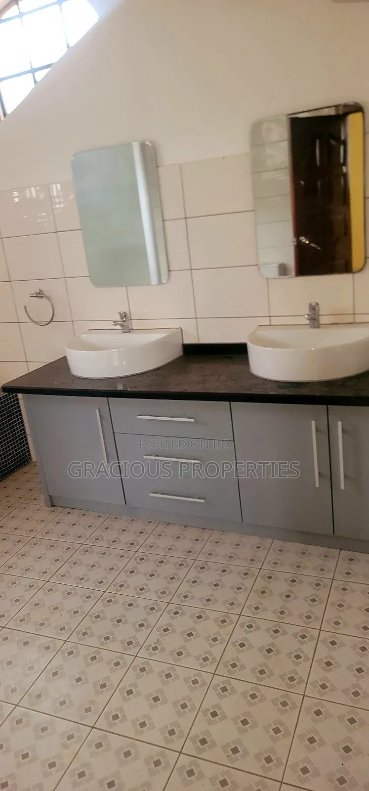 5bdrm Duplex in Gracious Properties, Weija for rent
