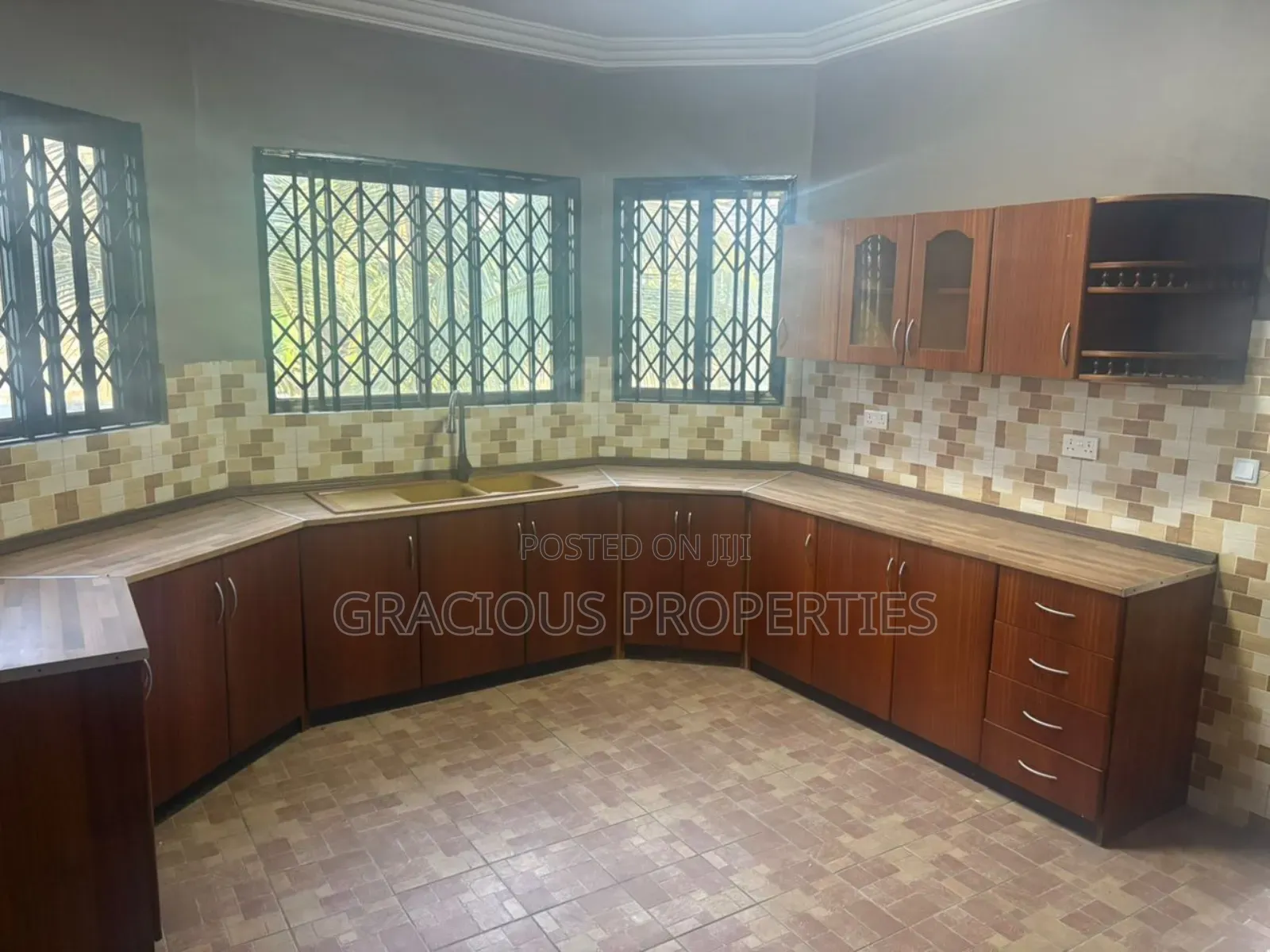 5bdrm Duplex in Gracious Properties, Weija for rent