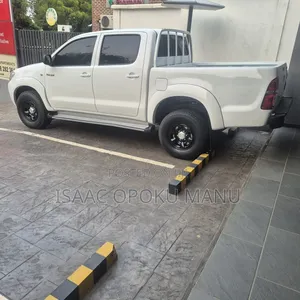 Toyota Hilux 2007 White