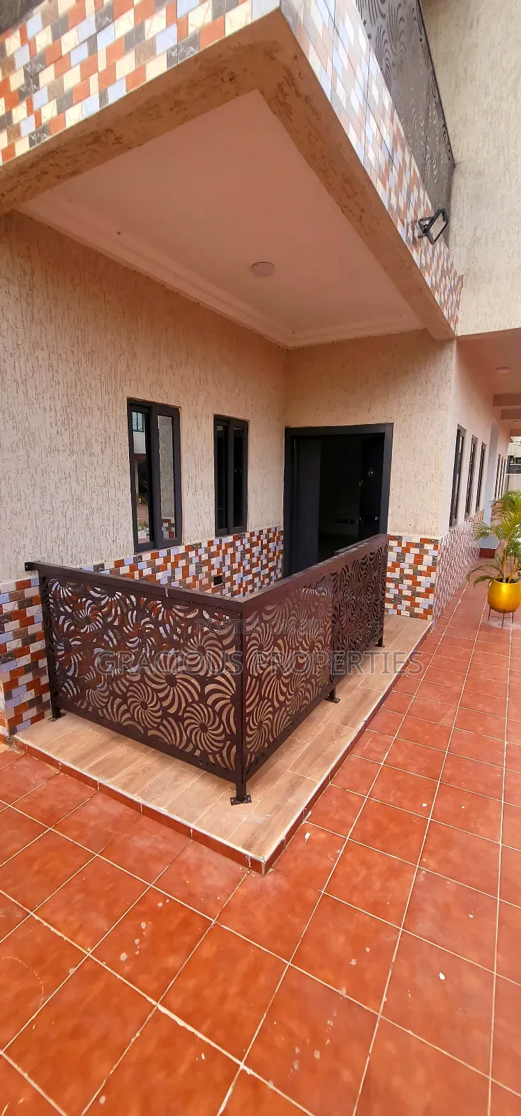 2bdrm Apartment in Gracious Properties, Tseaddo for rent