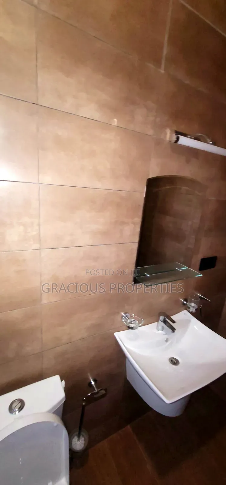 2bdrm Apartment in Gracious Properties, Tseaddo for rent