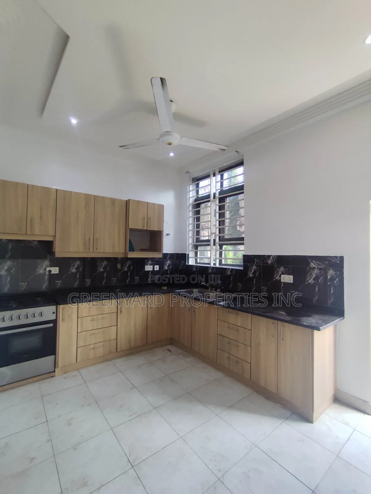 2bdrm Apartment in Ashley Botwe, Old Town for rent