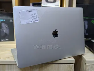 Laptop Apple MacBook Pro 2017 16GB Intel Core i7 SSD 512GB