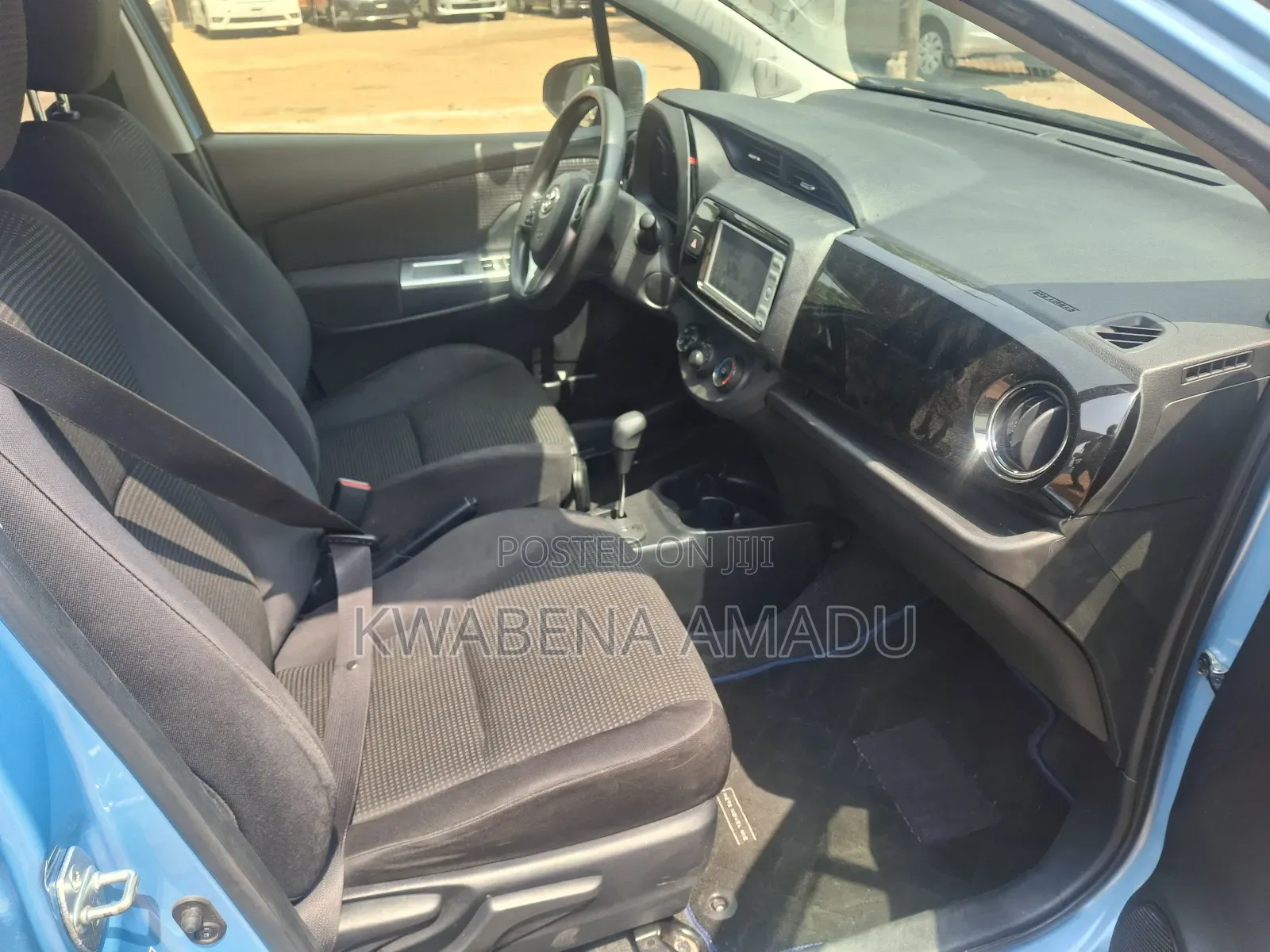 Toyota Vitz 1.3 FWD 5dr 2015 Blue
