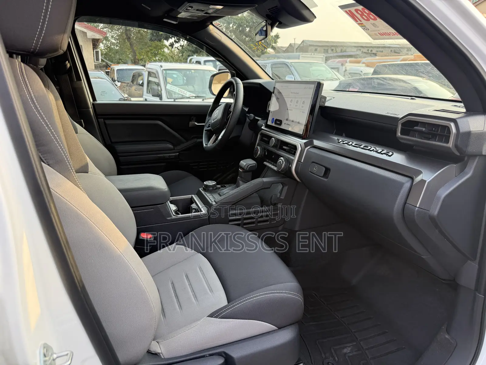 Toyota Tacoma 2024 White