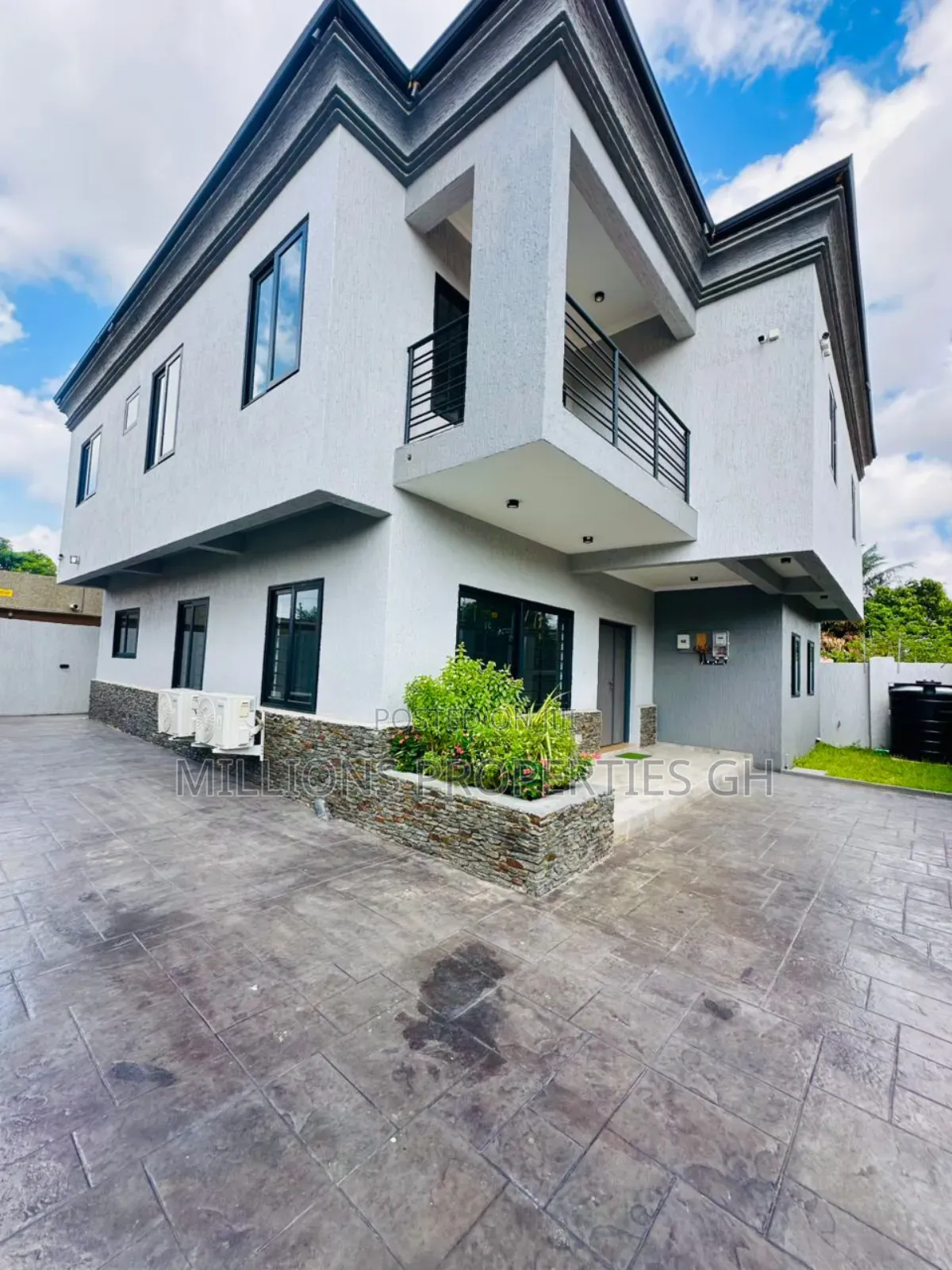 Furnished 5bdrm House in Millions Properties, ECOMOG for sale