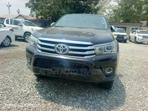 Toyota Hilux 2017 Black